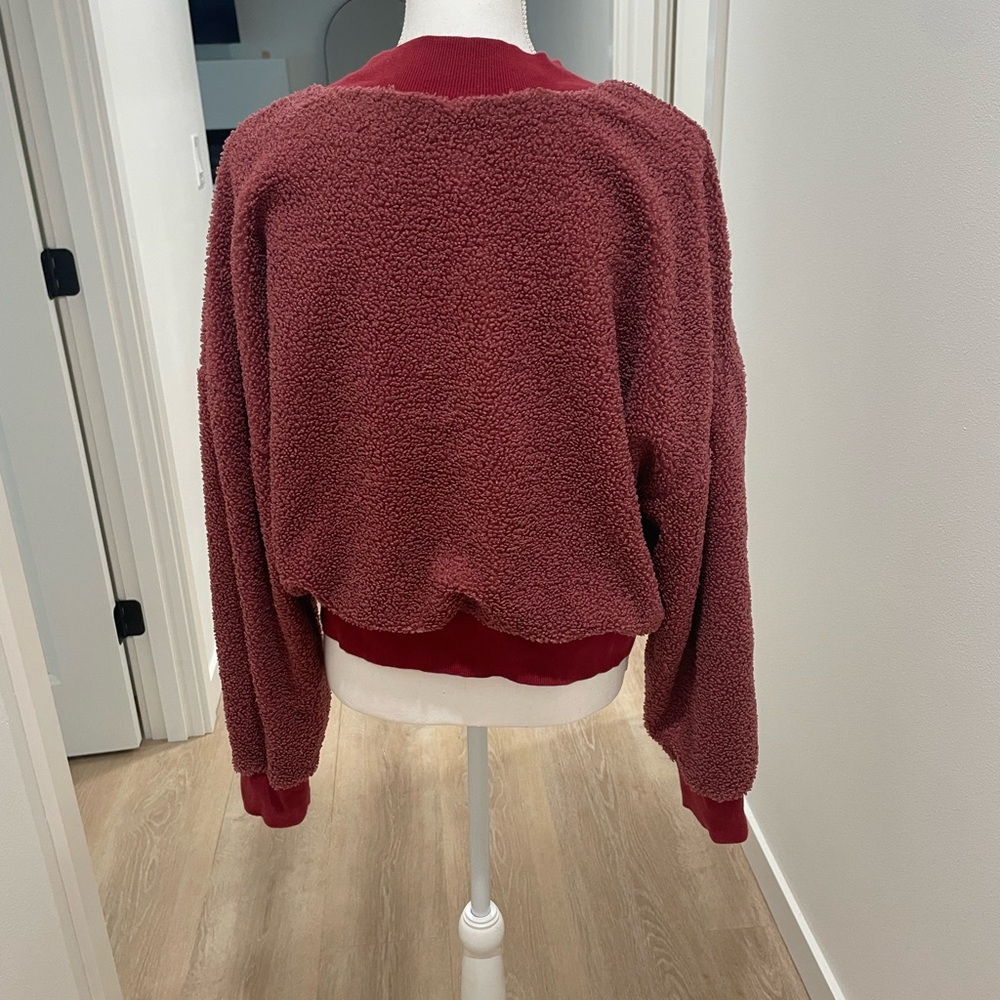 Fabletics Cozy Plush Crewneck Sweater - Picture 2 of 3